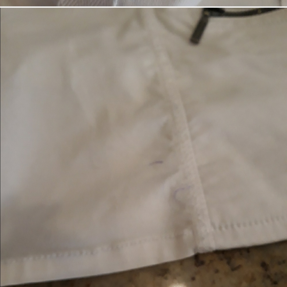 White scrub set - Picture 2 of 8